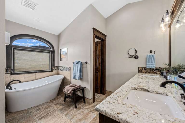 Master Bath 1 Master Bath 1