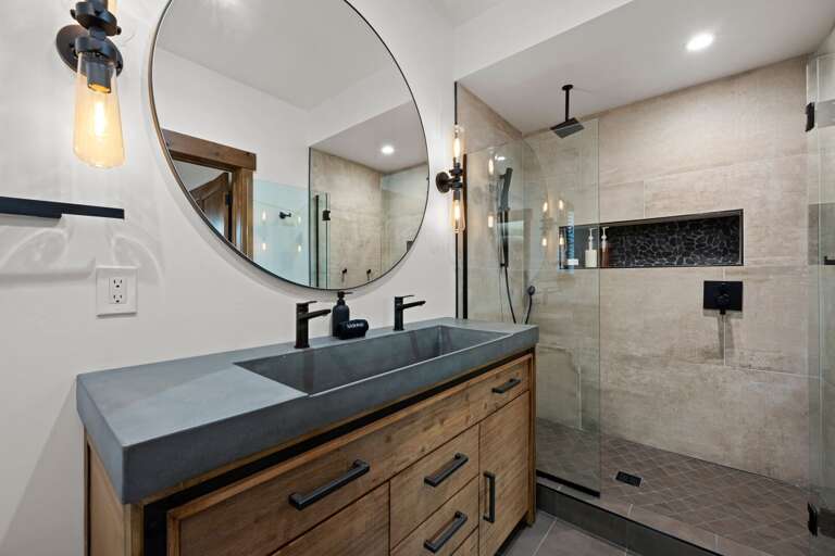 Upper level master bathroom with walk in shower