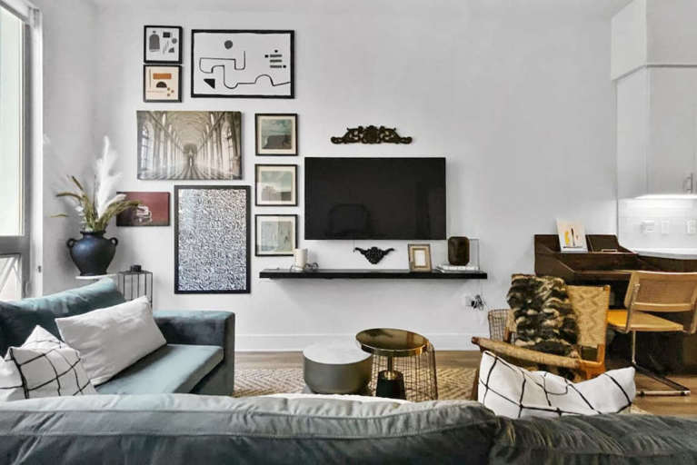 Art forward home