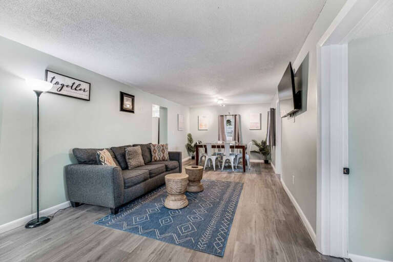 Reno'd Pet Friendly Near Beach 3 Bedroom Vacation Rental Property in Old Orchard Beach ME