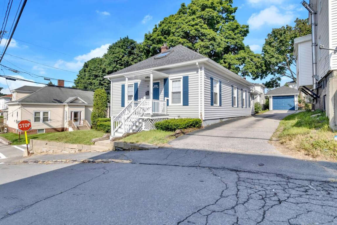 Peaceful 3BD House for 8 Biddeford Maine Amazing Amenities (170078