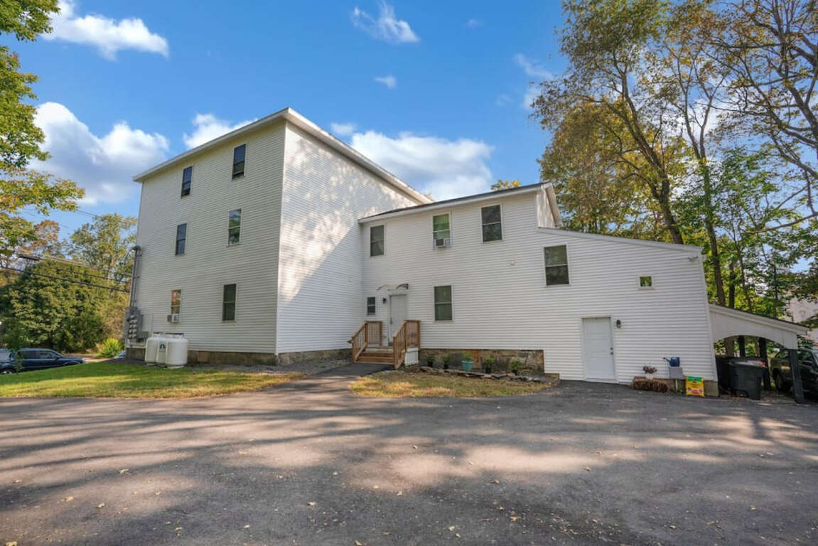 Clean 1BD Apartment in Gorham, ME Perfect Stay for 2 Guests Find Rentals