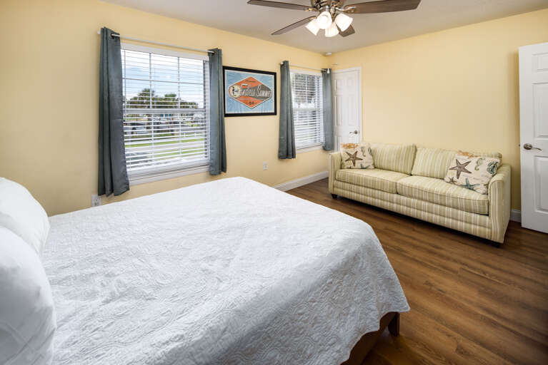 Second bedroom with queen size bed and queen size sleeper sofa