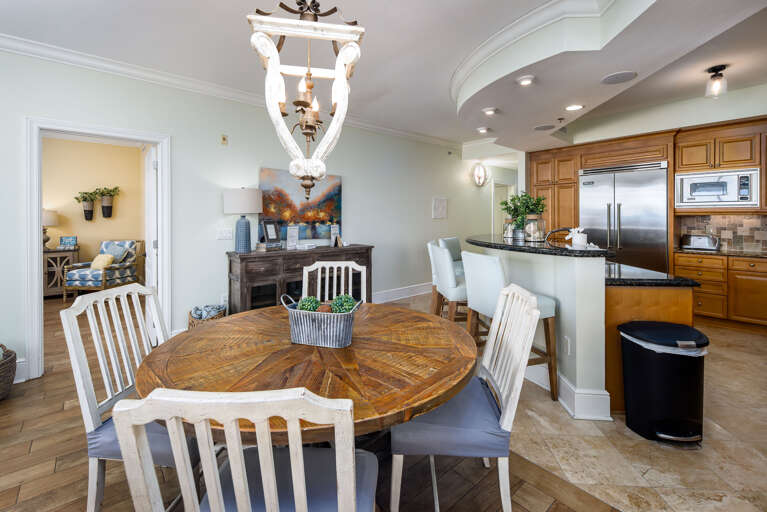 Large round dining table for family meals Large round dining table for family meals