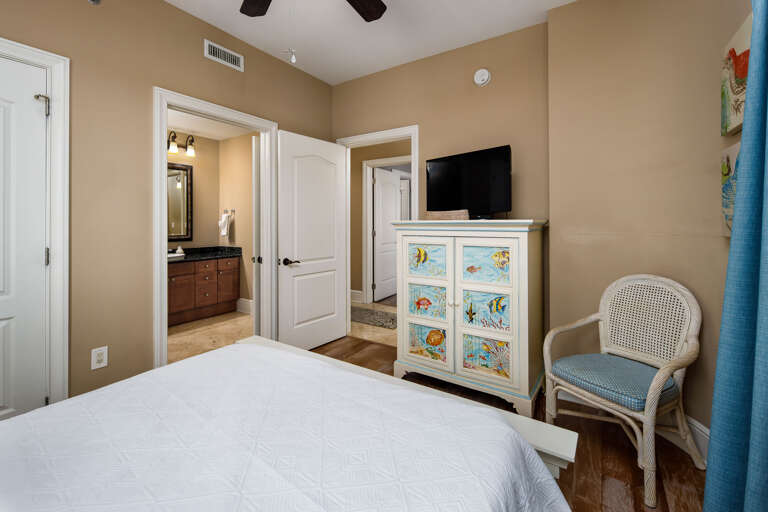 Third bedroom with TV