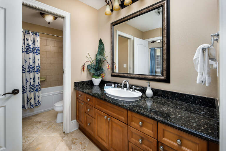 Third full size bathroom with shower/tub combo