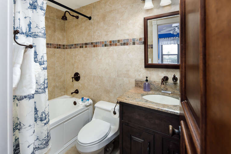 Third bathroom with shower/tub combo