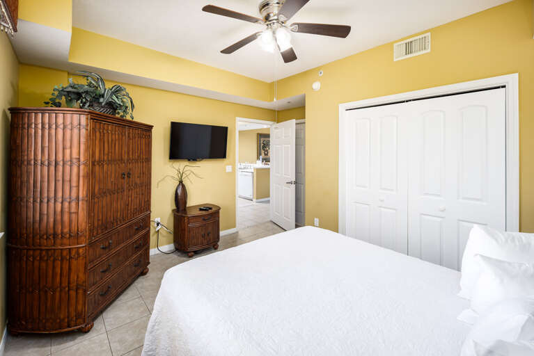 Second bedroom with TV