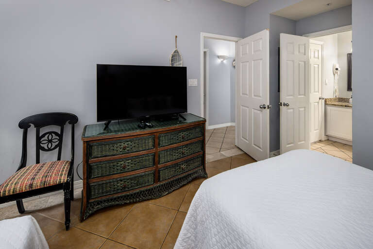 Second bedroom with TV