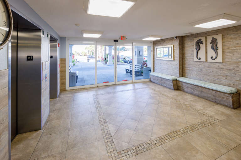 Island Echos Lobby Island Echos Lobby