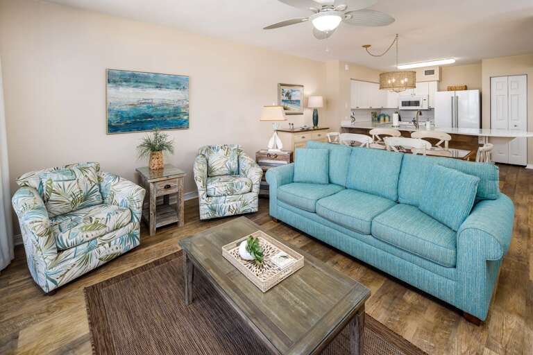 Living room with queen size sleeper sofa Living room with queen size sleeper sofa