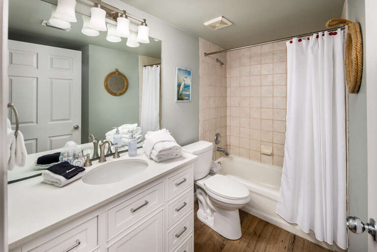 Third full size bathroom with shower/tub combo