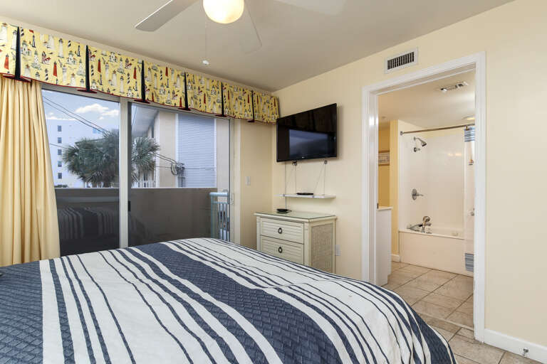 Second bedroom with TV