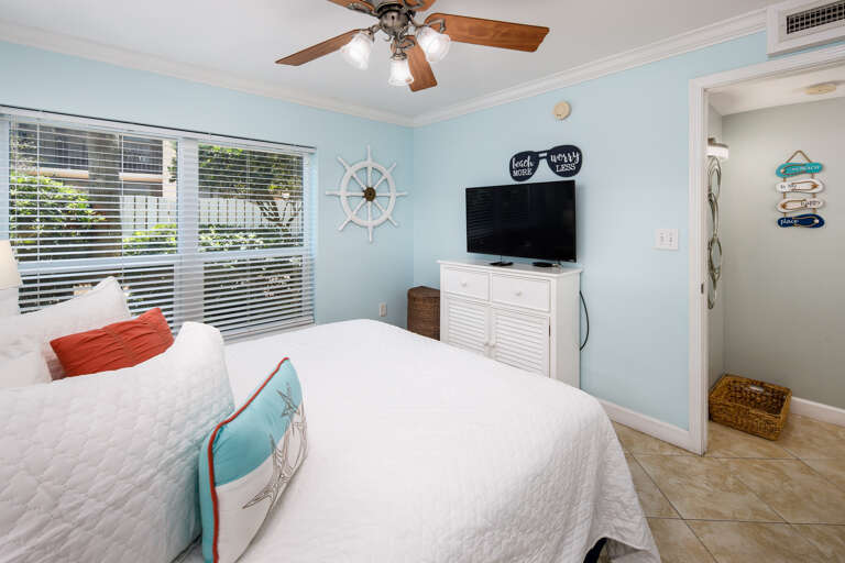 Flat Screen TV in Bedroom #3 Flat Screen TV in Bedroom #3