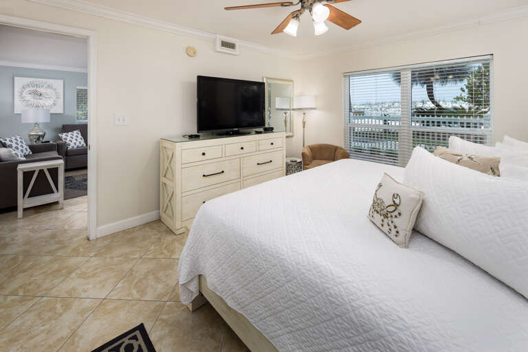 Flat Screen TV in King Bedroom Flat Screen TV in King Bedroom