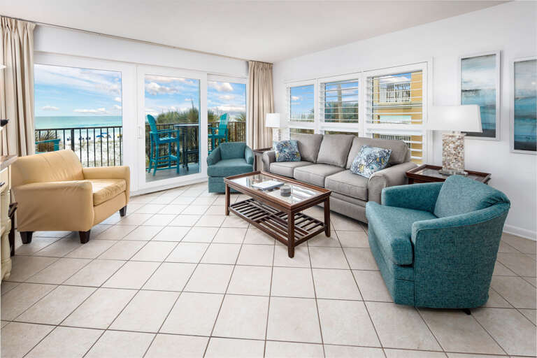 The spacious living room has plenty of room for the whole family The spacious living room has plenty of room for the whole family