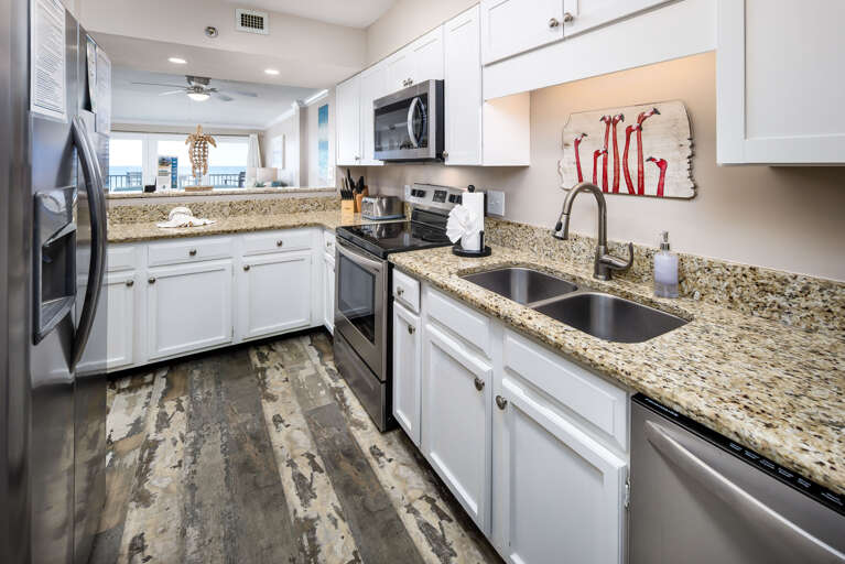 Fully equipped kitchen