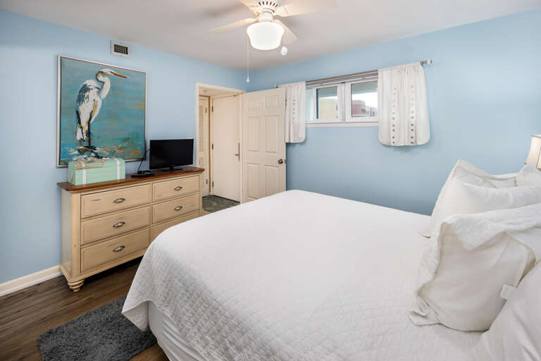 Second bedroom with TV