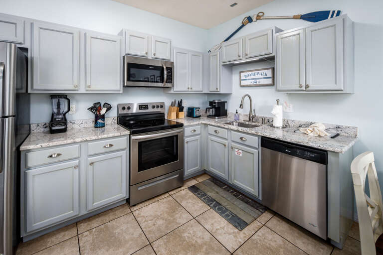 Fully stocked kitchen Fully stocked kitchen