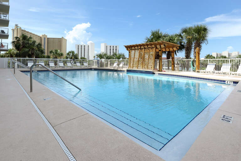 Swimming pool with large pool deck