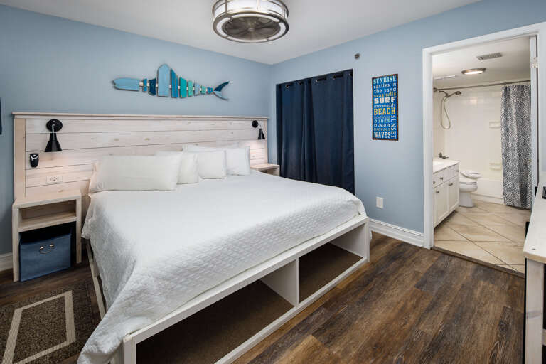 Second bedroom with a king size bed