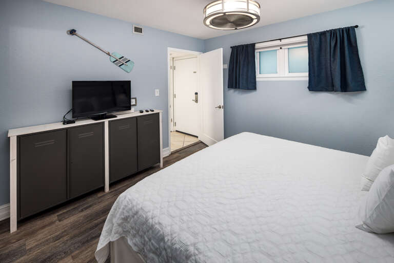 Second bedroom with TV