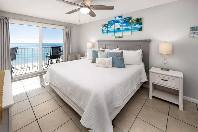 Master bedroom with king size bed Master bedroom with king size bed