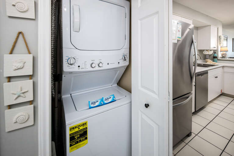 Washer and dryer Washer and dryer