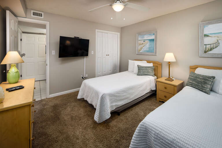 Second bedroom with TV