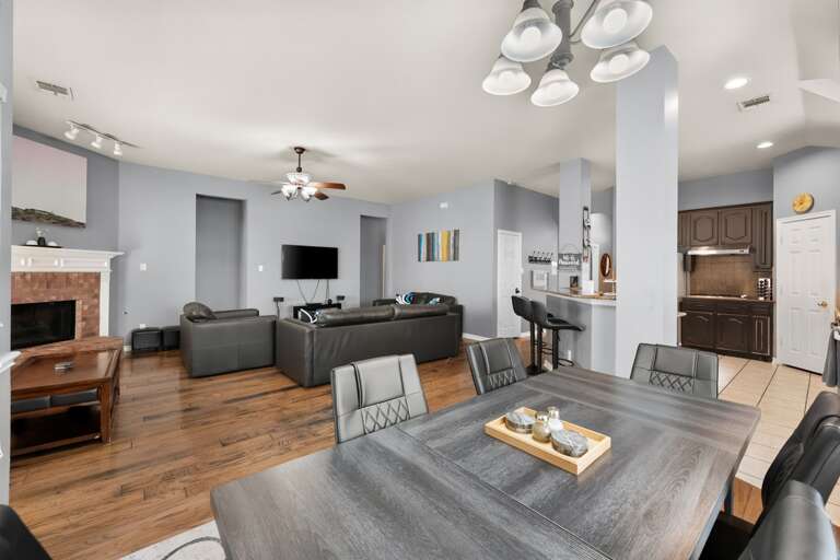 18-1705 Fairfax Drive_6798.jpg