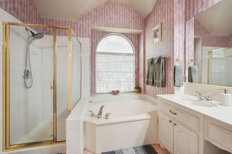 26-1705 Fairfax Drive_6848.jpg