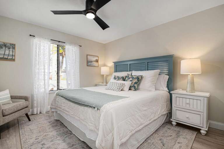 Ease into this bedroom knowing you've still got your own space even with your whole group in the house.