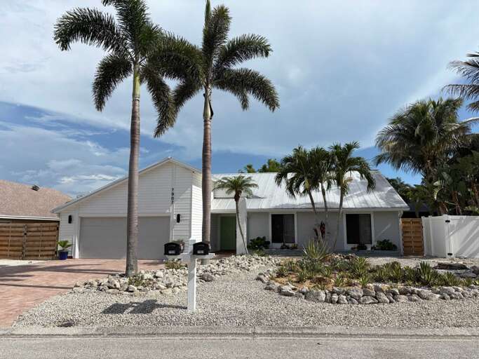 Pull into the driveway under the palms and know you've found the place before you even open the door.
