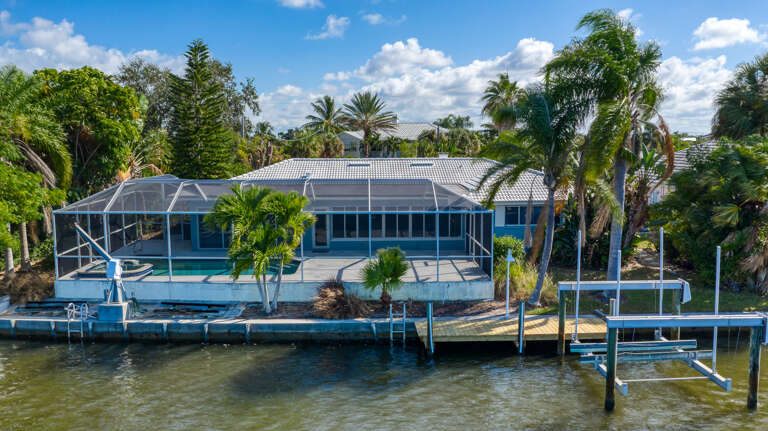 Intercostal Water Front on the Bay!