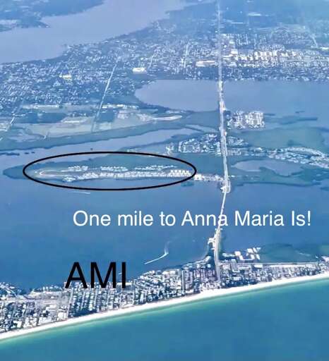Excellent location directly on Anna Maria Sound and in the heart of the coastal waterways!   Only 1.5 miles over the bridge to the closest beach on AMI!