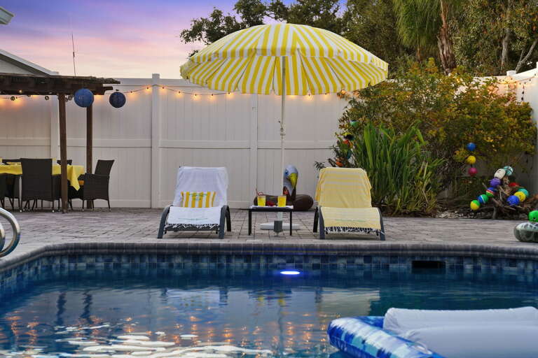 Magic hour by the pool! As twilight settles in, the glowing lights and softly lit water set the scene for the perfect evening unwind.