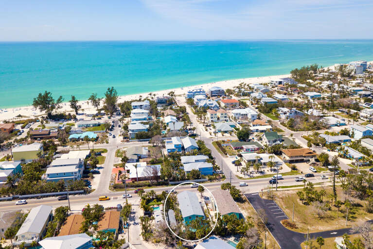 Step back even further and you can see every beach access point nearby — the Gulf is a short walk from anywhere in this neighborhood.
