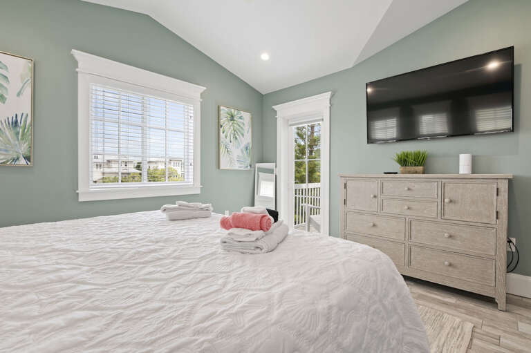 Stretch out under the vaulted ceiling and let this be the room where you actually sleep in past sunrise.