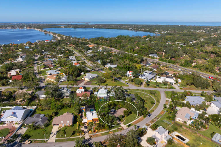 Get to Anna Maria in minutes— nothing between you and the white sand.
