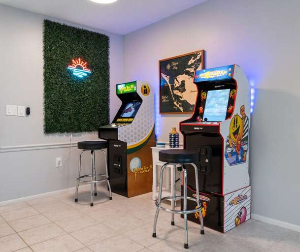 Packman and Golden Tee games