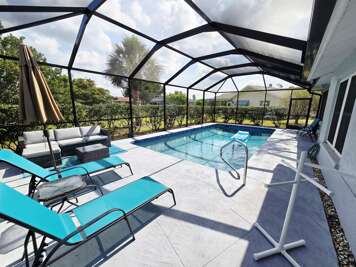 Slip into the heated pool and let the Florida sun handle the rest — your afternoon has nowhere to be.