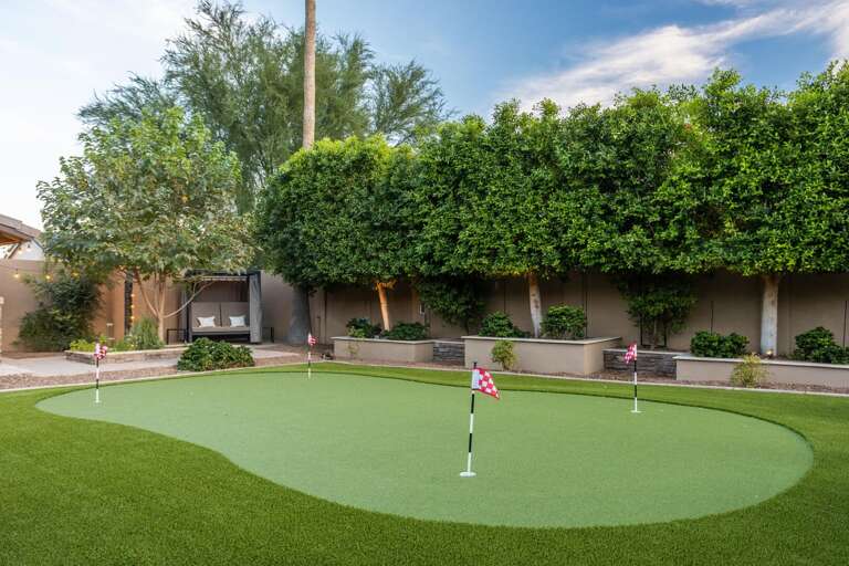 Enjoy Outdoor Putting!