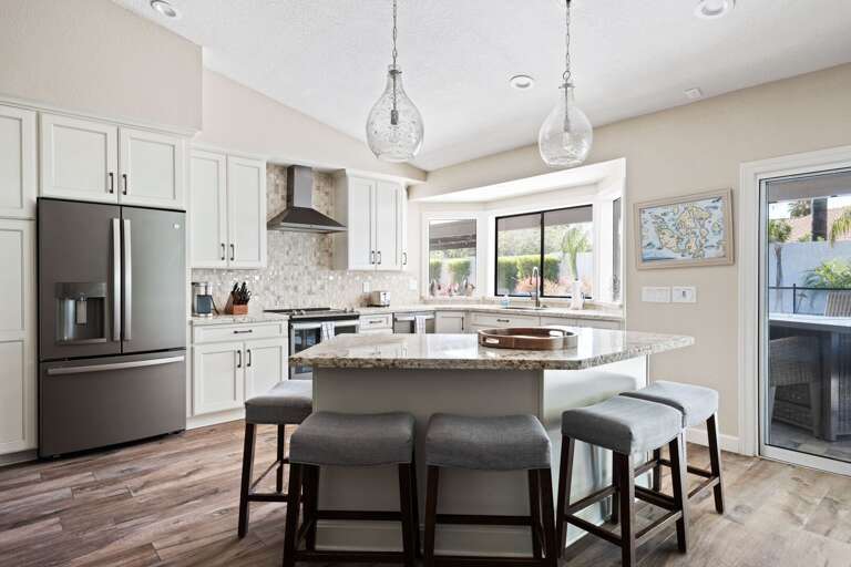Kitchen Island w/ Seating Kitchen Island w/ Seating