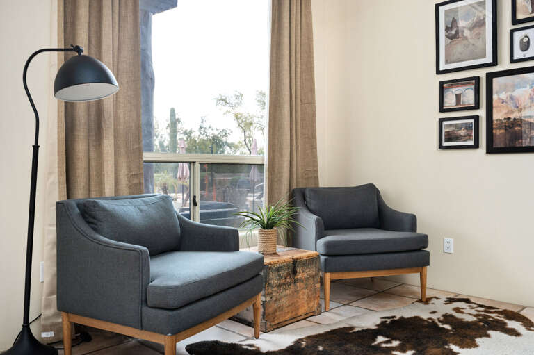 For intimate conversations at the side of the living room. For intimate conversations at the side of the living room.