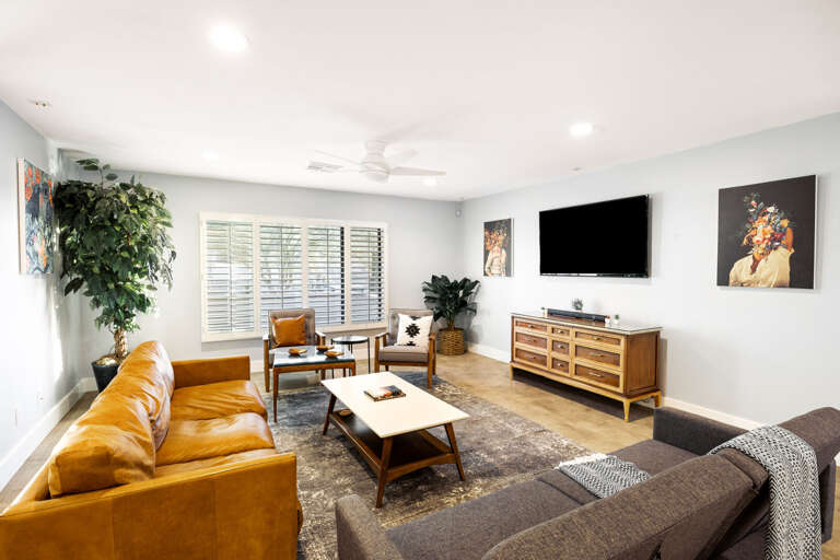 Living Area Living Area