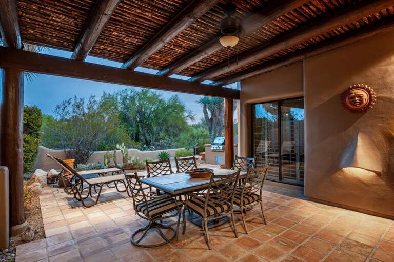 Gather around the 6 person outdoor dining table or sun loungers. Gather around the 6 person outdoor dining table or sun loungers.