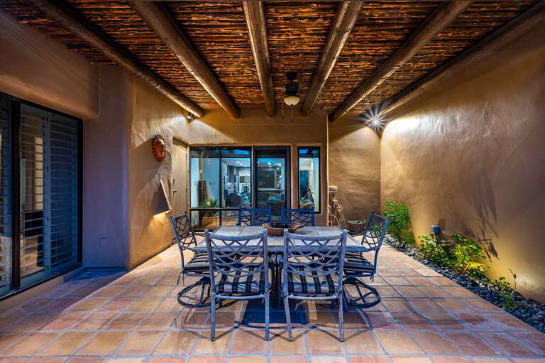 Gather around the outside dining. Gather around the outside dining.