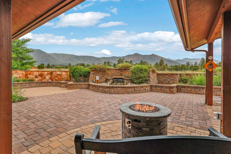 Outdoor fireplace with stunning view!! Outdoor fireplace with stunning view!!