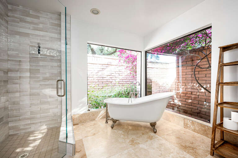 Master Ensuite Master Ensuite