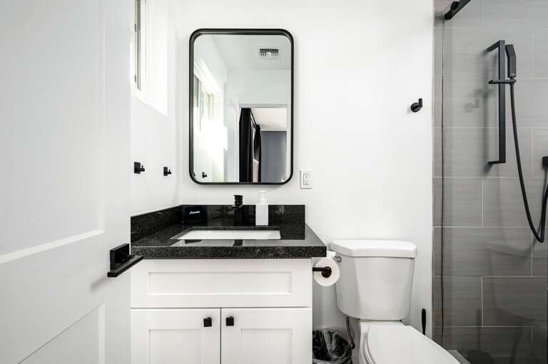 Second bedroom with an en-suite bathroom.